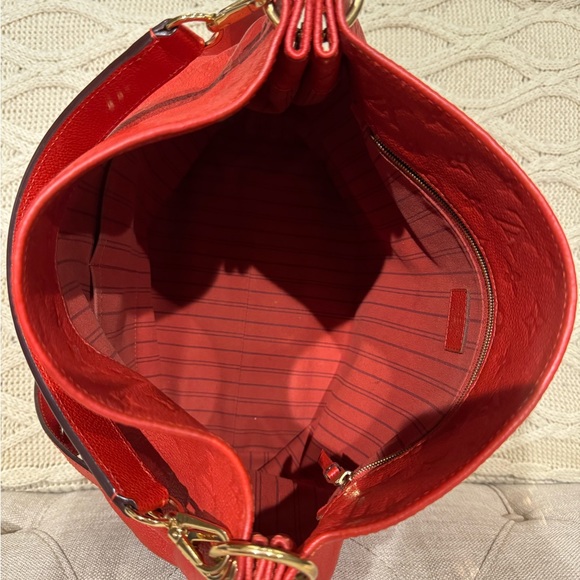 Authentic Louis Vuitton Red Métis Hobo empreinte - Picture 3 of 4